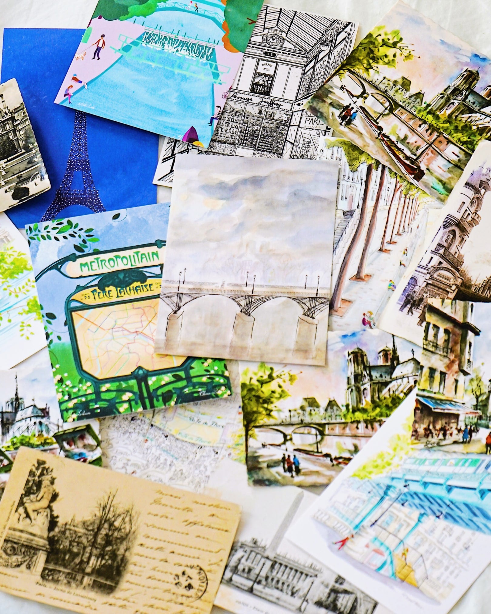 Paris Postcards: Handwritten messages from me to you